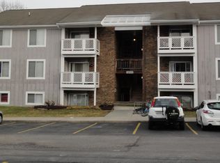 1208 University Ter APT B, Blacksburg, VA 24060