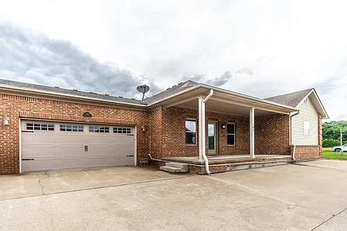 104 Garden Gate Dr Photo 1