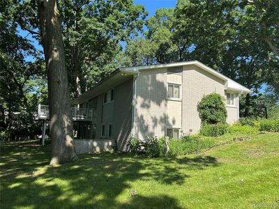 4230 Wendell Rd, West Bloomfield, MI, 48323