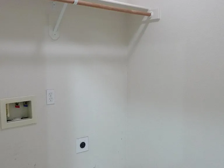 laundry room with hook ups