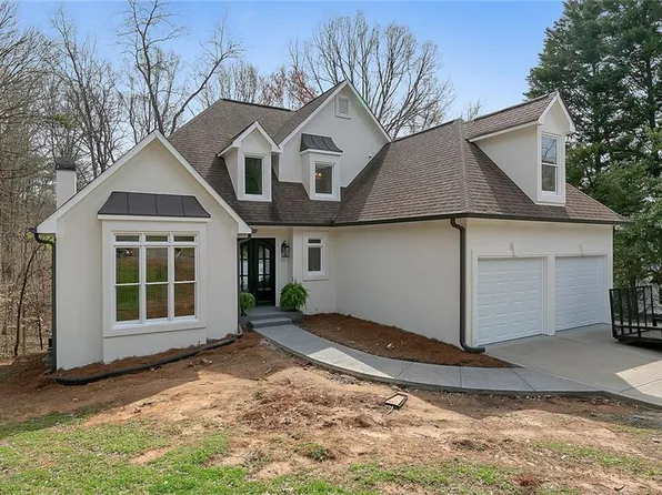 2299 Camden Dr SW, Marietta, GA 30064