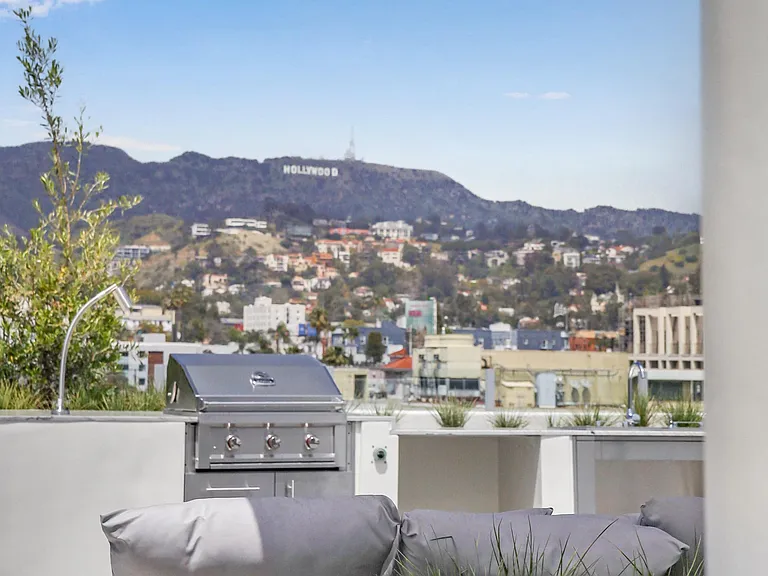 Inspire Hollywood — Photo 4