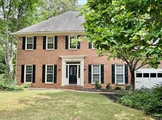 525 S Shore Pl, Roswell, GA 30076