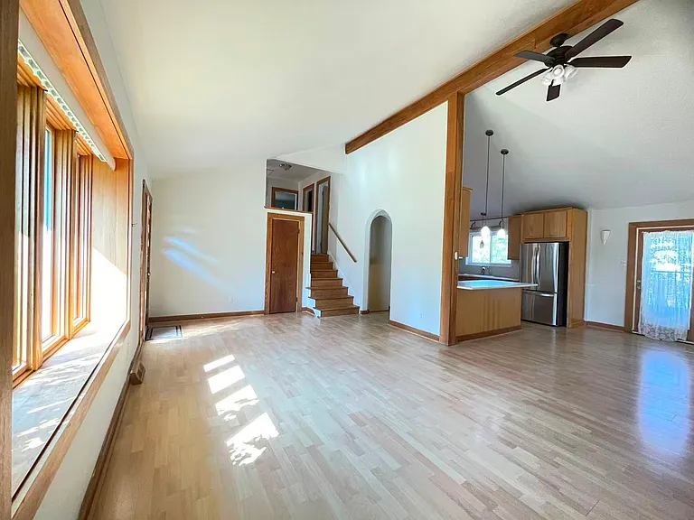 1600 Treboy Ave — Photo 6