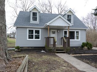 1026 Grant Pl, Wauconda, IL