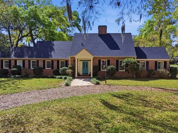 911 Pine Tree Ter, Deland, FL 32724