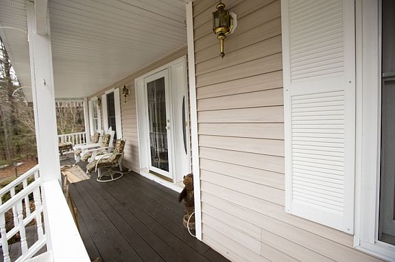 4th image of 3 Hyde Park Cir