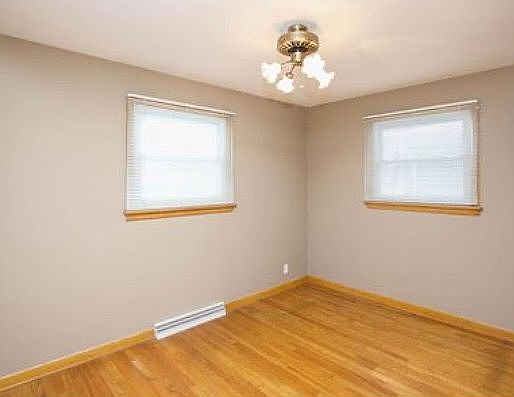 3rd image of 75 Sally Dr