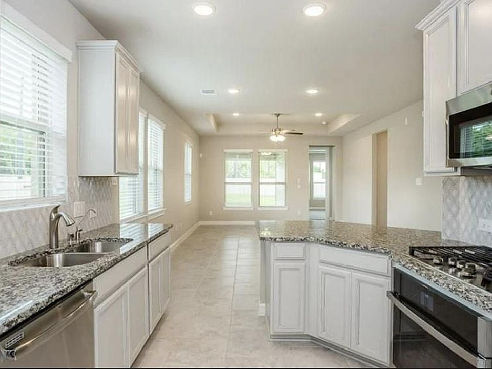 1st image of 9107 Hunter Hill Dr