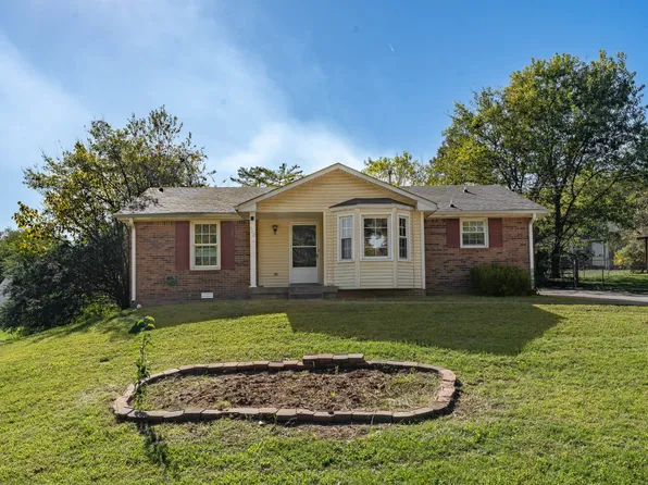 602 Bay Ln, Clarksville, TN 37042