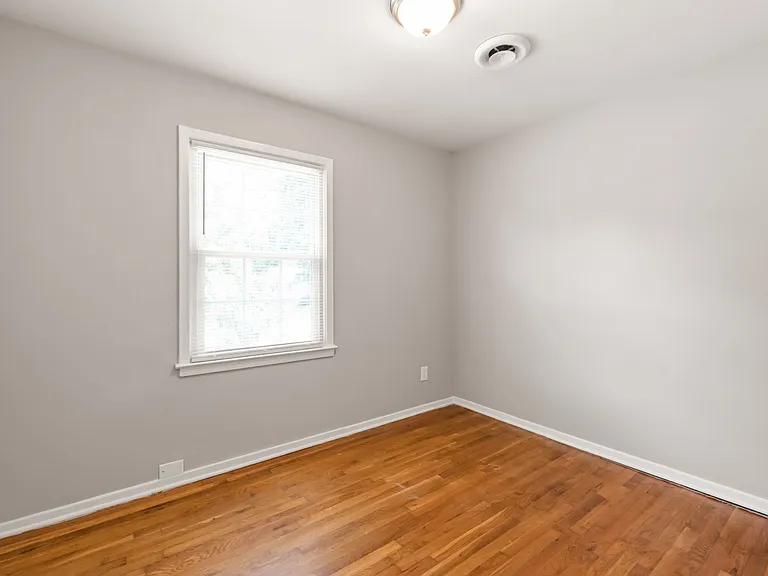 5054 Curtiswood Dr — Photo 21