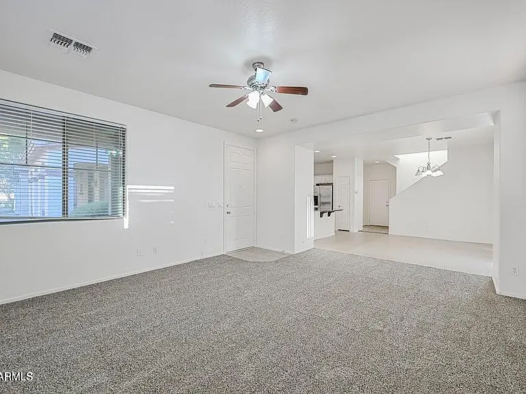 7060 S 7th Ln — Photo 3