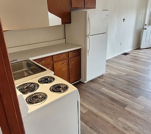3rd image of 1645 State Road 930 E #2