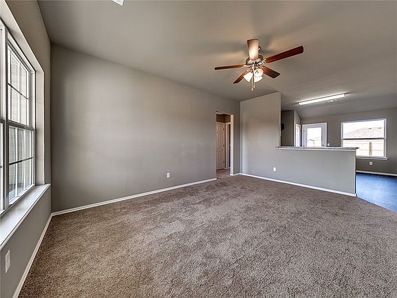4th image of 2601 S Silver St