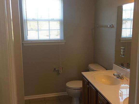 5th image of 3339 Middlesboro Ave