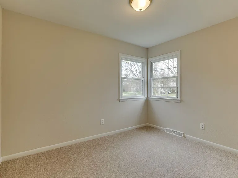 213 Clemwood Pkwy — Photo 22