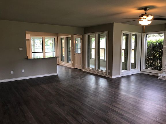 3rd image of 407 Kenway Dr