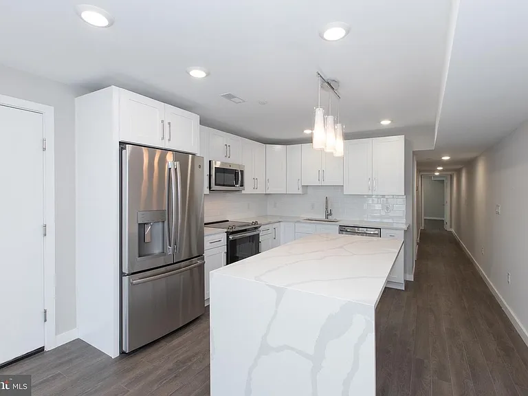 729 N 20th St #3 — Photo 2