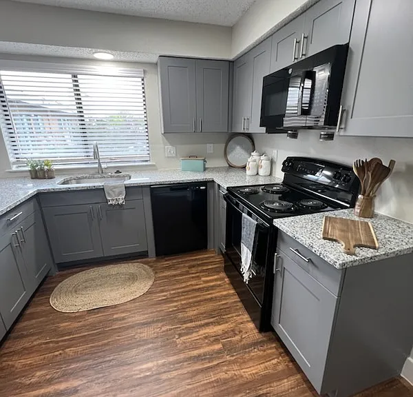 Amber Creek Apartments — Photo 19