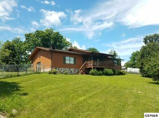 453 McKinney Dr, Sevierville, TN 37876