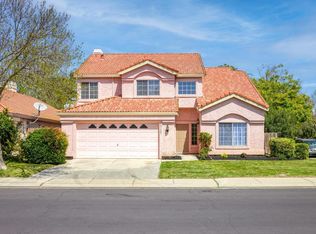 1717 Volendam Ave, Modesto, CA 95356