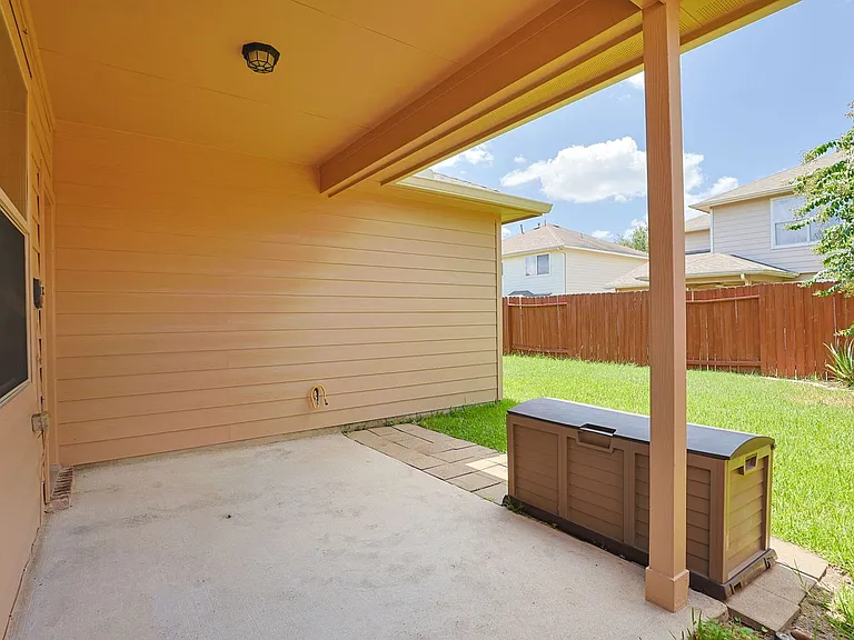 7042 Windy Run Ct — Photo 32