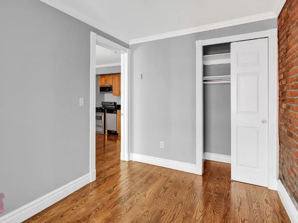 233 East 29th Street image 1 of 5