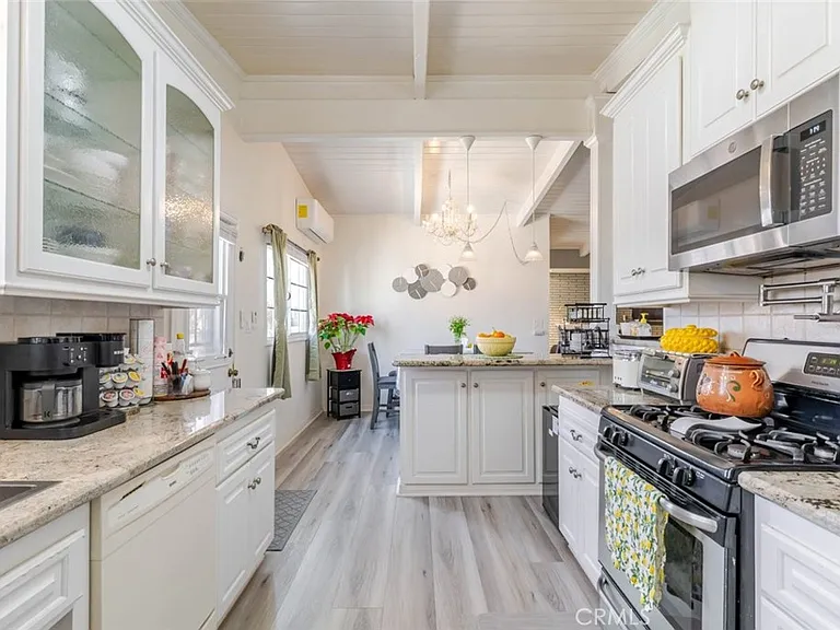 1432 W Avenue H15 — Photo 10