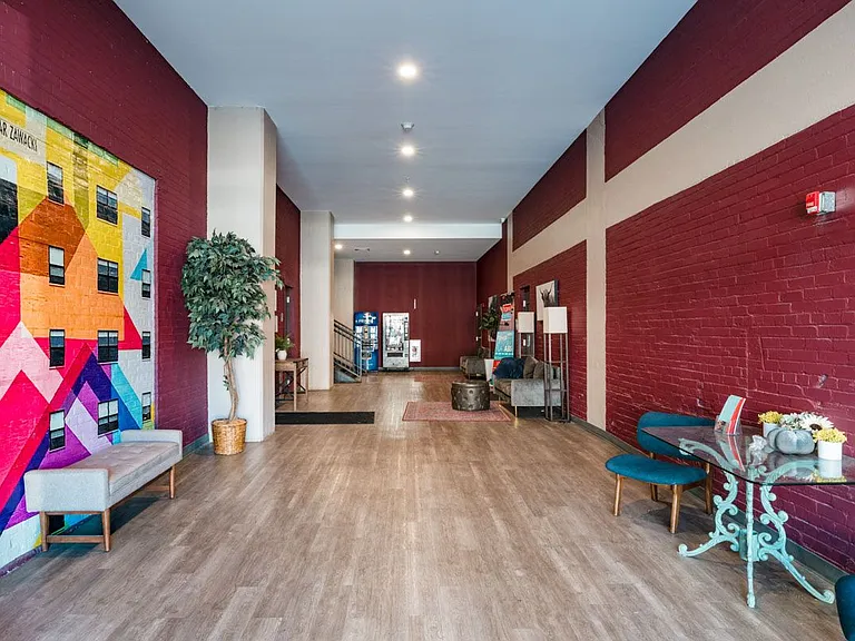 Mid City Apartments — Photo 12
