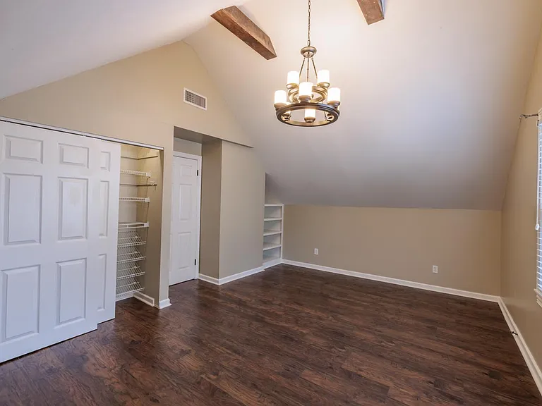 713 Cooper Dr — Photo 16