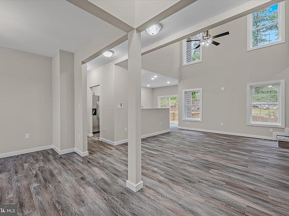 3rd image of 84 Huntsville Ct