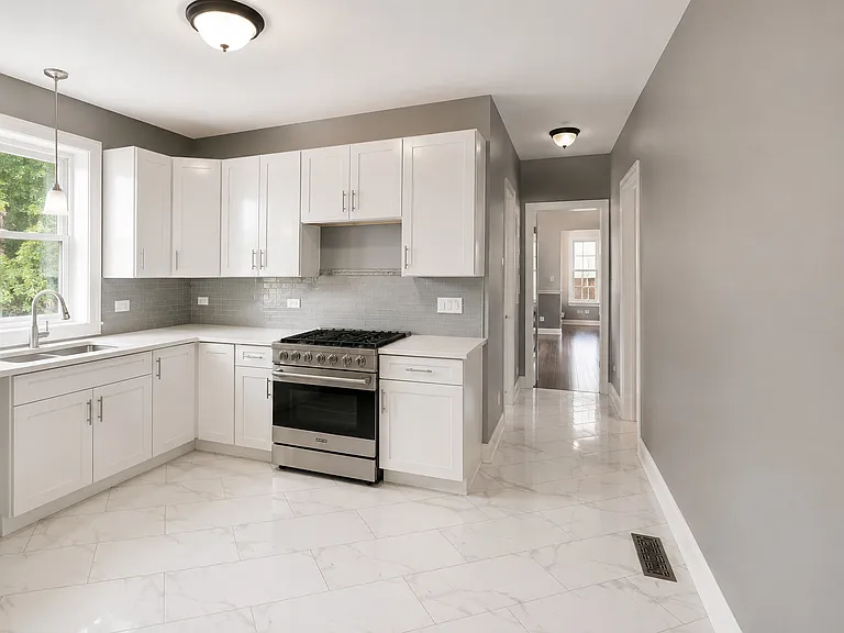 7817 S Aberdeen St #1 — Photo 11