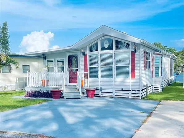 107 Kove Blvd, Osteen, FL 32764