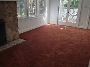 256 State Highway 173 Hwy, Lake Arrowhead, CA 92352