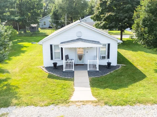 315 3rd St, South Pekin, IL 61564