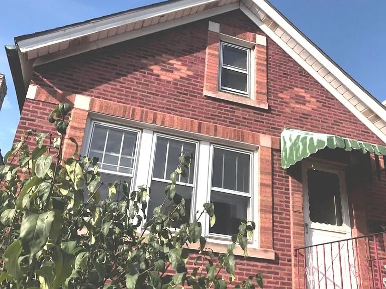 2318A W 24rh Pl — Photo 1