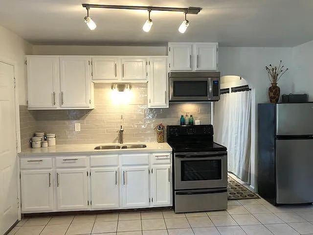 555 W 500 N #3 — Photo 2