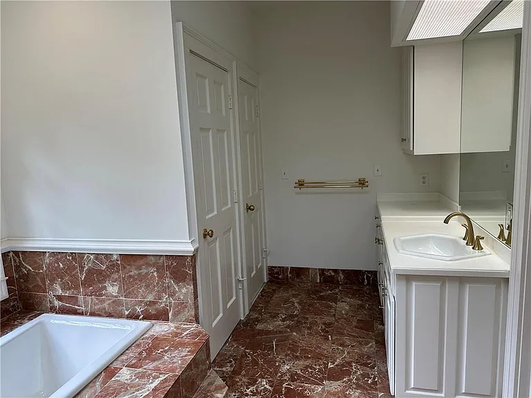 935 Stovall Blvd NE — Photo 25