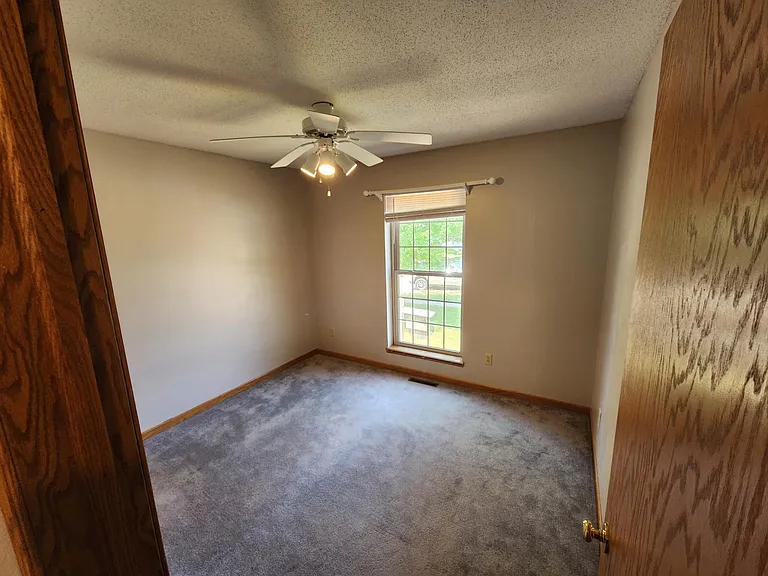 718 Boulder Dr — Photo 8