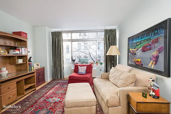 Sold by Sotheby's International Realty | media 18