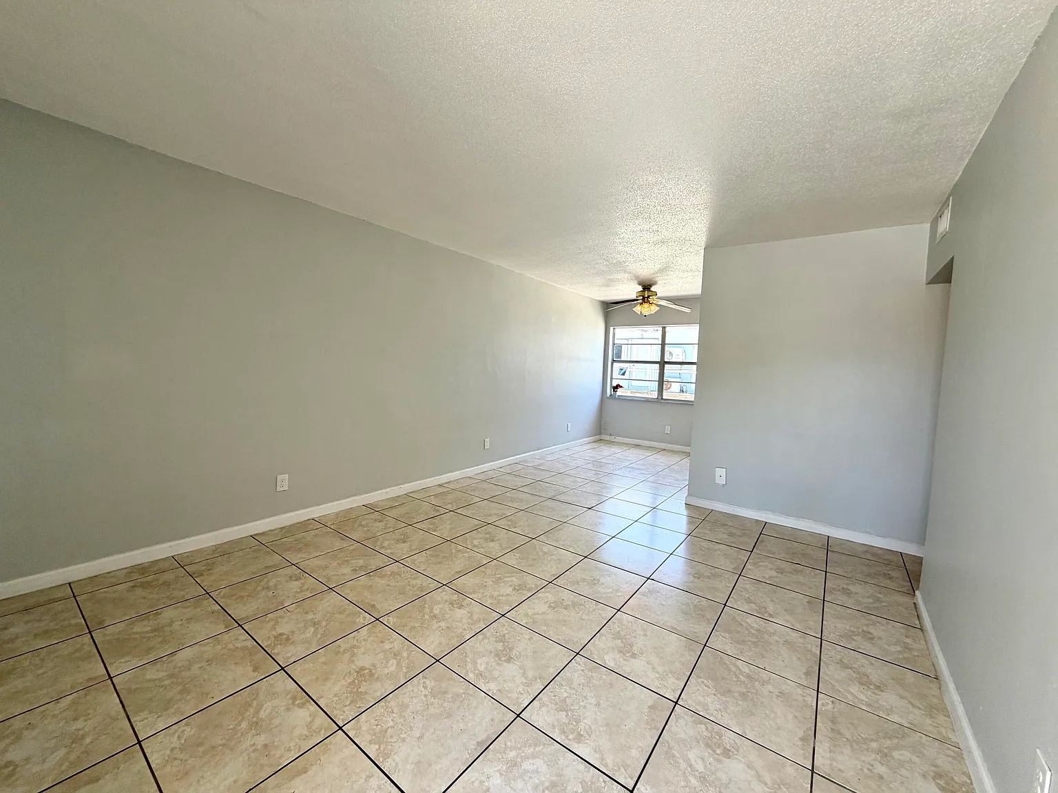 2 bed, 2.0 bath, 850 sqft, $2,000 — Photo 2