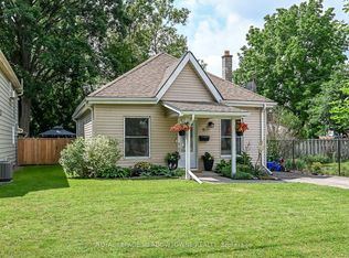 11 Stirton Ave, Brantford, ON N3T1E2