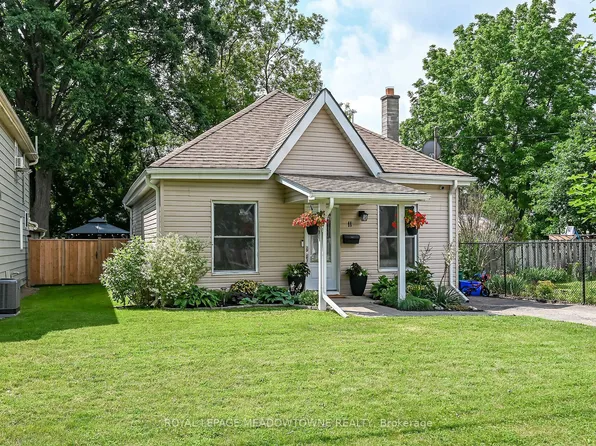 11 Stirton Ave, Brantford, ON N3T 1E2