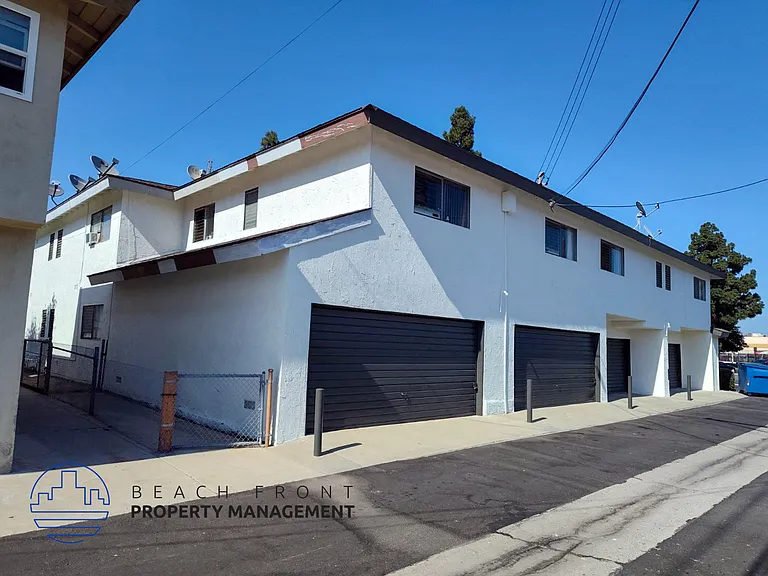 9382 Cellini Ave — Photo 12