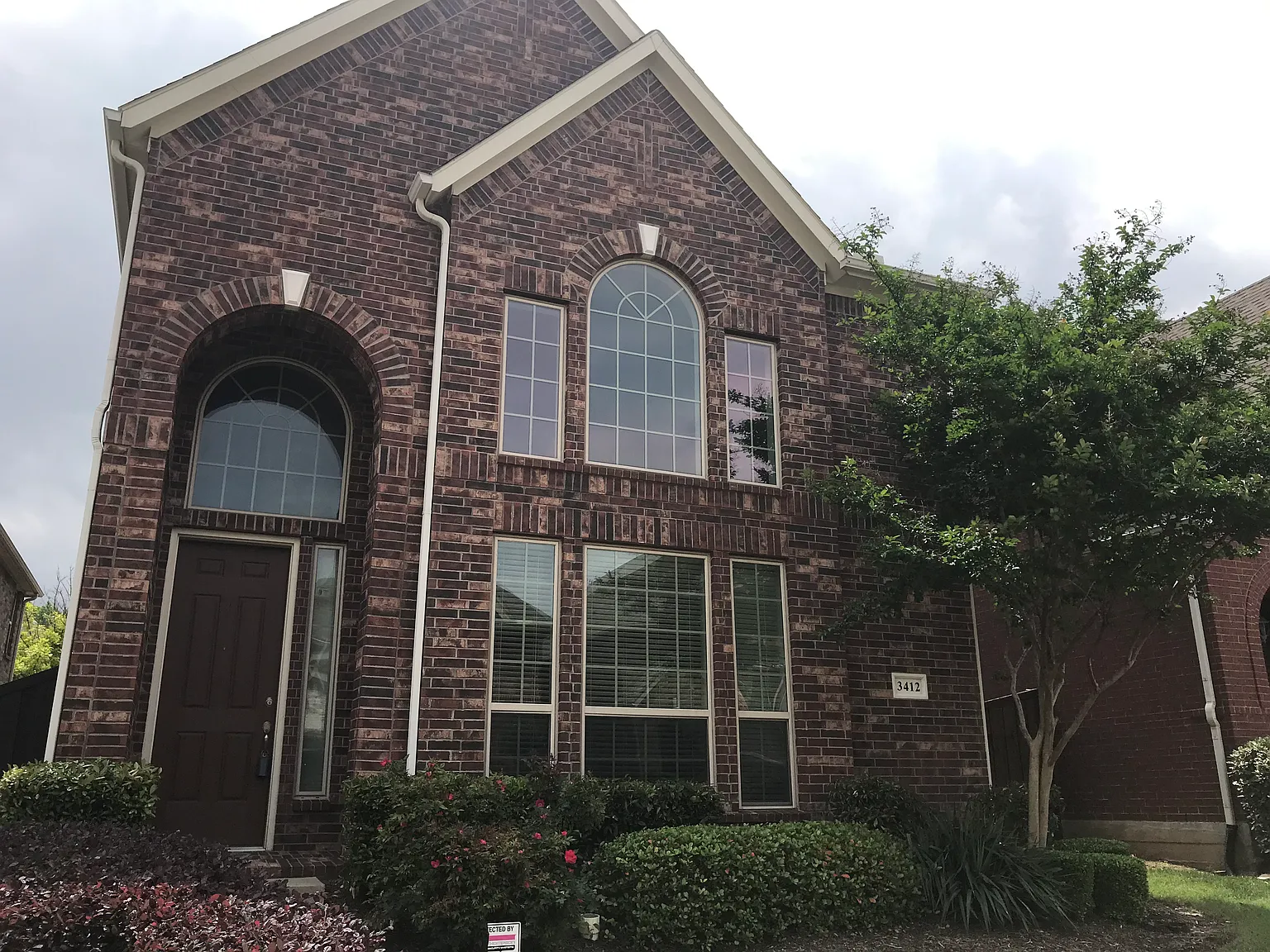 3 bed, $1,900 — Photo 2