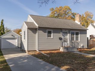 937 8th Ave SE, Rochester, MN 55904