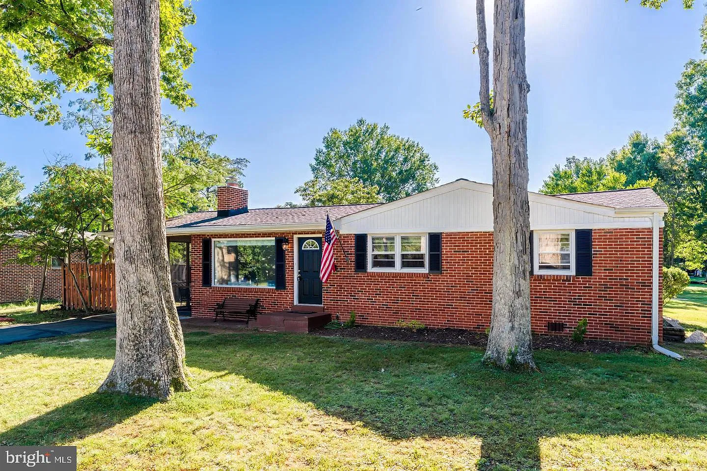 5 bed, 4.0 bath, 2598 sqft, $3,800 — Photo 3