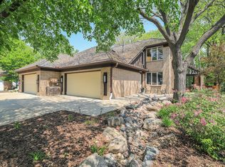 6107 Habitat Ct S, Minneapolis, MN 55436