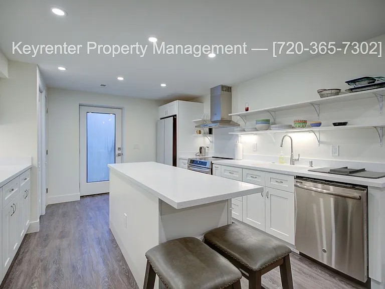 1115 Hancock Dr — Photo 7