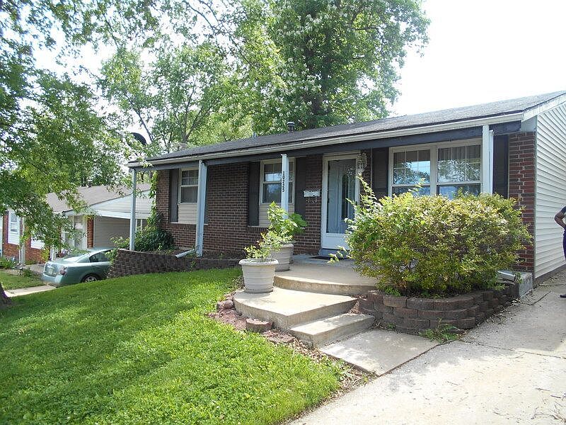 1st image of 10225 Castle Dr
